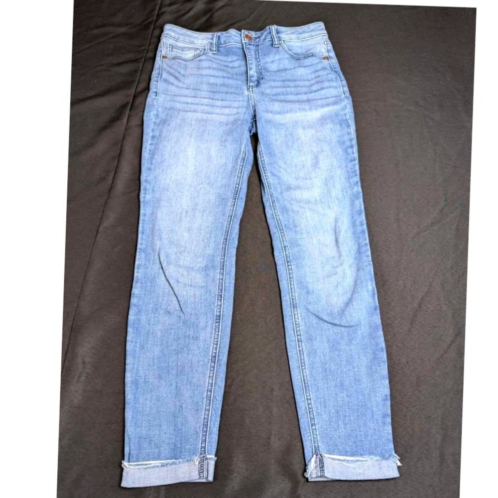 Harper Heritage ~ Stretch Rolled Cuff Blue Jeans ~ Mid Rise ~ Women's Size 27